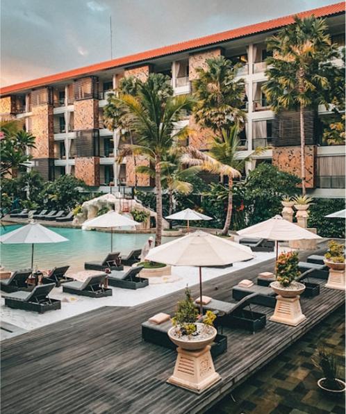 Hotels & Resorts
